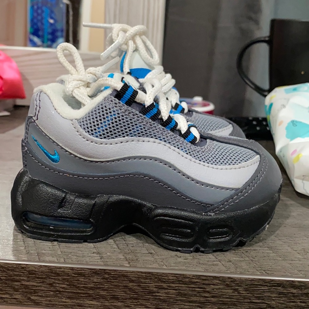NIKE AIR MAX 95 Recraft size 5C